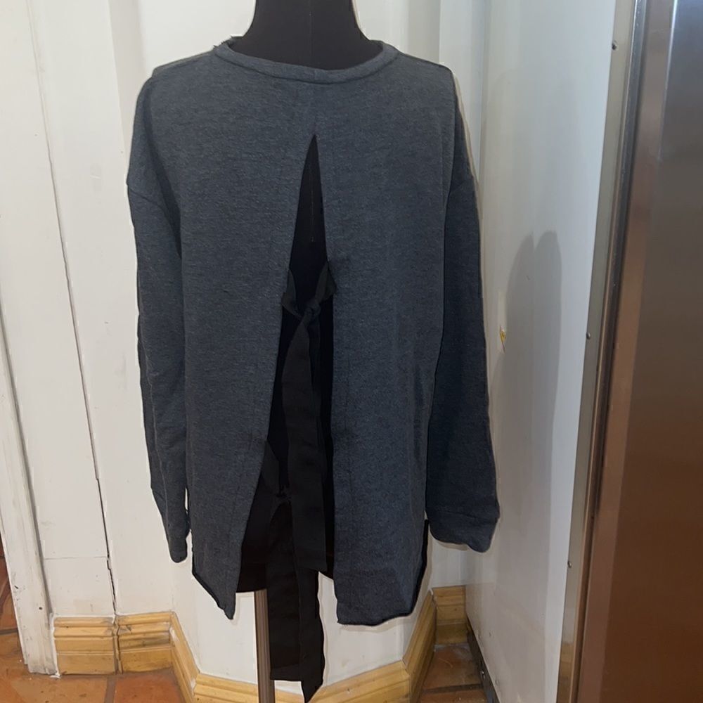 Long sleeve gray sweater open back two bows womens size S